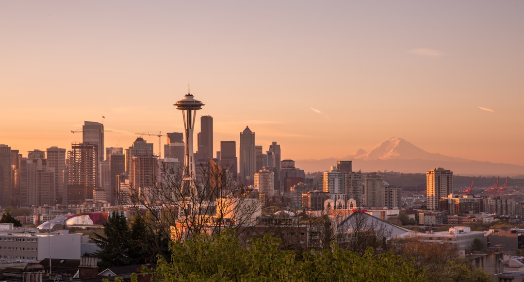 How to Hire a Seattle General Contractor