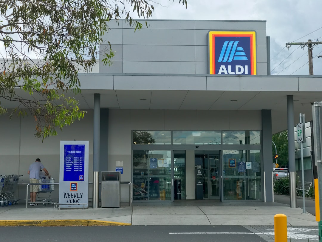 Grocery Retail Careers: Cashier to Manager